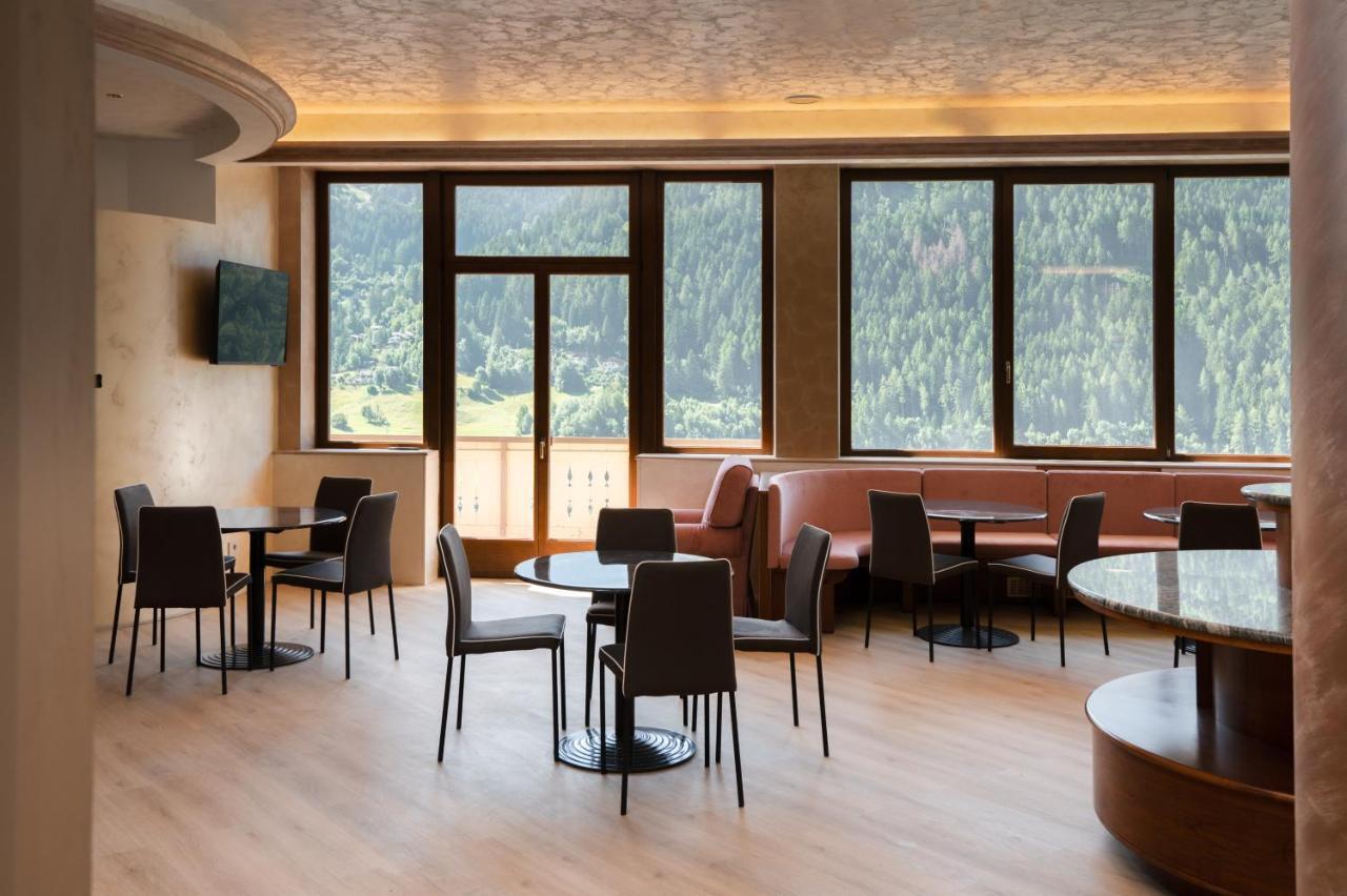 Hotel Vezza Alpine Lodge & Spa Vezza dʼOglio Esterno foto