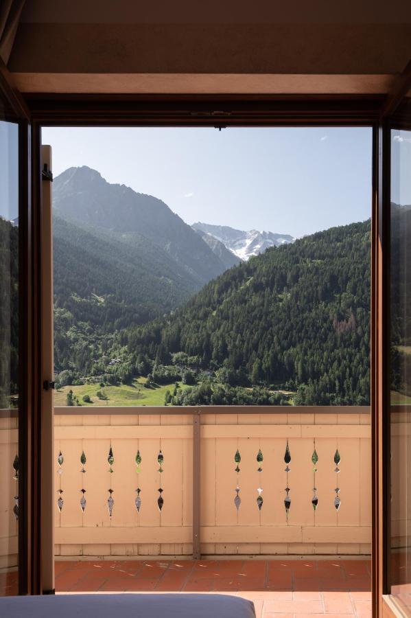 Hotel Vezza Alpine Lodge & Spa Vezza dʼOglio Esterno foto
