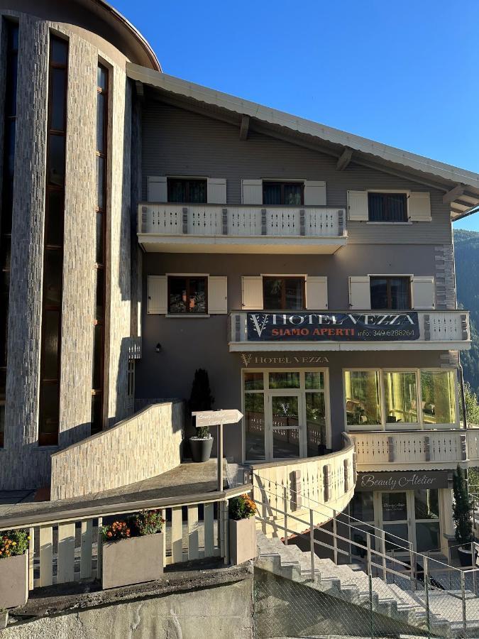 Hotel Vezza Alpine Lodge & Spa Vezza dʼOglio Esterno foto